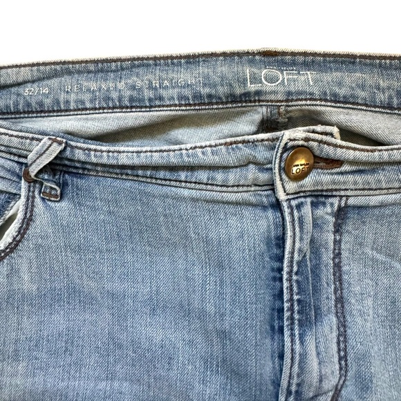 Ann Taylor LOFT Jeans (32/14) Curvy Relaxed Straight Distressed Medium Wash EUC - Picture 7 of 7